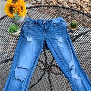 Super cute ripped skinny jeans
